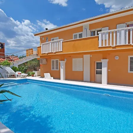 Apartment Mornar-4 By Interhome Trogir