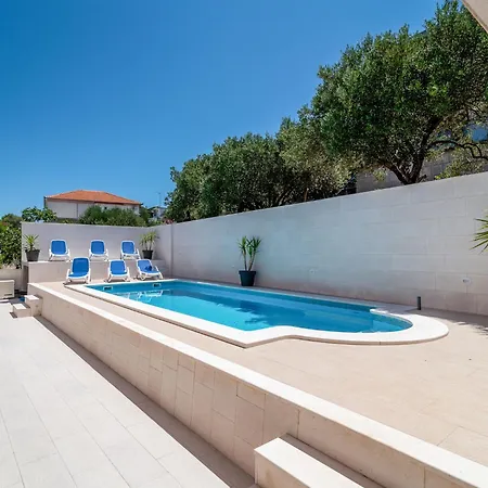 Apartment Mornar-4 By Interhome Trogir